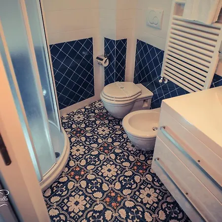 לינה וארוחת בוקר La Valle Del Cristallo Wellness & Charme אוסטוני